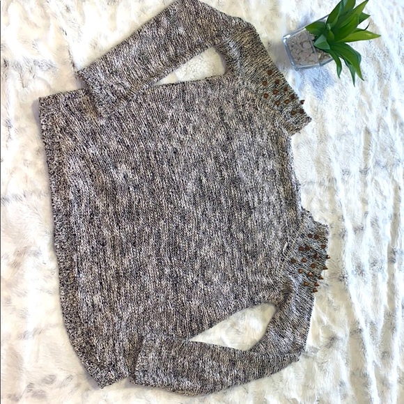 Shiny black & white sweater - Picture 8 of 10